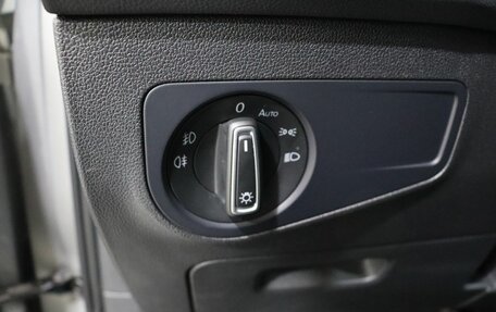 Volkswagen Tiguan II, 2019 год, 2 345 000 рублей, 12 фотография