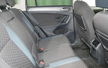 Volkswagen Tiguan II, 2019 год, 2 345 000 рублей, 20 фотография