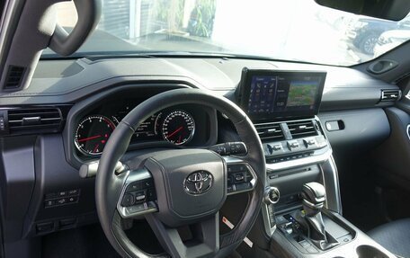 Toyota Land Cruiser, 2024 год, 13 900 000 рублей, 8 фотография