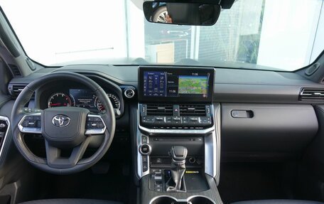 Toyota Land Cruiser, 2024 год, 13 900 000 рублей, 13 фотография