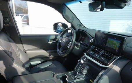 Toyota Land Cruiser, 2024 год, 13 900 000 рублей, 22 фотография