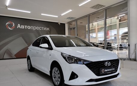 Hyundai Solaris II рестайлинг, 2020 год, 1 550 000 рублей, 1 фотография