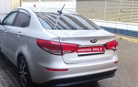 KIA Rio III рестайлинг, 2017 год, 990 000 рублей, 4 фотография