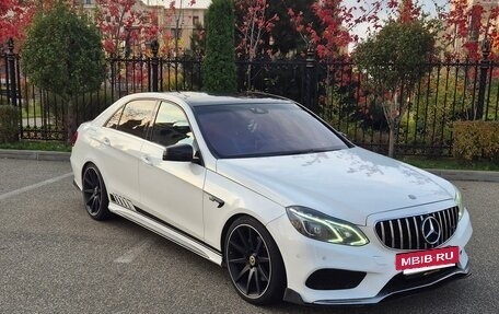 Mercedes-Benz E-Класс, 2013 год, 1 950 000 рублей, 3 фотография