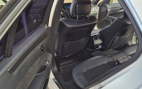 Mercedes-Benz E-Класс, 2013 год, 1 950 000 рублей, 24 фотография