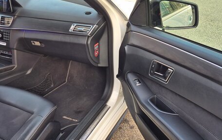 Mercedes-Benz E-Класс, 2013 год, 1 950 000 рублей, 27 фотография