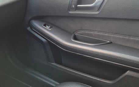 Mercedes-Benz E-Класс, 2013 год, 1 950 000 рублей, 33 фотография