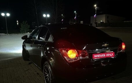 Chevrolet Cruze II, 2010 год, 650 000 рублей, 5 фотография