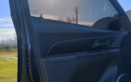 Chevrolet Cruze II, 2010 год, 650 000 рублей, 10 фотография