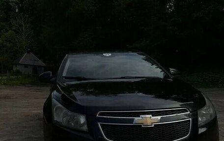 Chevrolet Cruze II, 2010 год, 650 000 рублей, 7 фотография