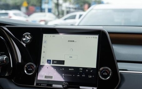 Lexus RX IV рестайлинг, 2025 год, 6 150 000 рублей, 6 фотография