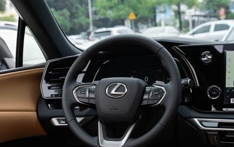 Lexus RX IV рестайлинг, 2025 год, 6 150 000 рублей, 13 фотография