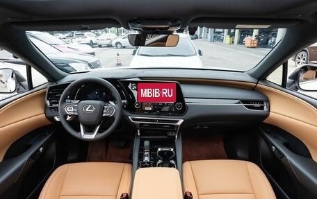 Lexus RX IV рестайлинг, 2025 год, 6 150 000 рублей, 15 фотография