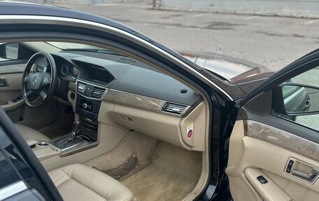 Mercedes-Benz E-Класс, 2010 год, 1 400 000 рублей, 10 фотография