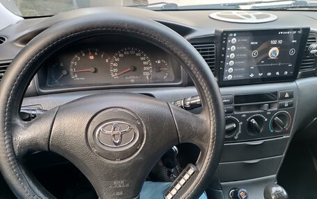 Toyota Corolla, 2003 год, 675 000 рублей, 2 фотография