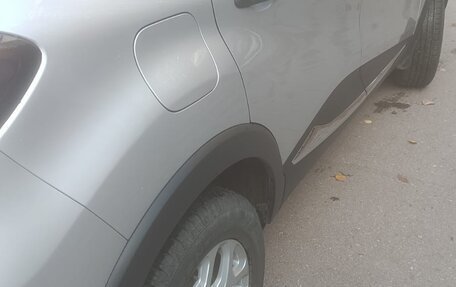 Renault Kaptur I рестайлинг, 2020 год, 1 670 000 рублей, 6 фотография