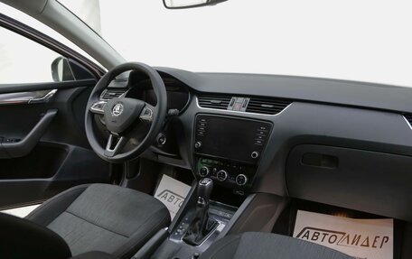 Skoda Octavia, 2019 год, 1 799 000 рублей, 6 фотография