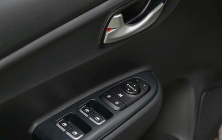 KIA Rio IV, 2022 год, 1 799 000 рублей, 11 фотография