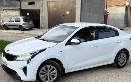 KIA Rio IV, 2020 год, 1 100 000 рублей, 1 фотография