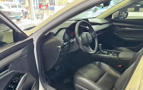 Mazda 3, 2022 год, 1 300 000 рублей, 5 фотография