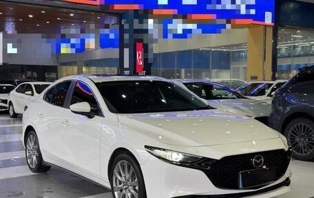 Mazda 3, 2022 год, 1 300 000 рублей, 3 фотография