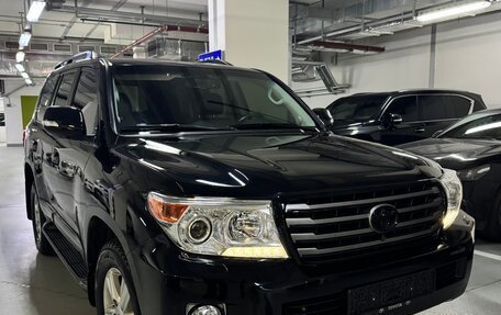 Toyota Land Cruiser 200, 2014 год, 4 900 000 рублей, 2 фотография