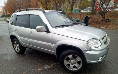 Chevrolet Niva I рестайлинг, 2011 год, 399 000 рублей, 6 фотография