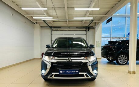 Mitsubishi Outlander III рестайлинг 3, 2020 год, 2 799 999 рублей, 9 фотография