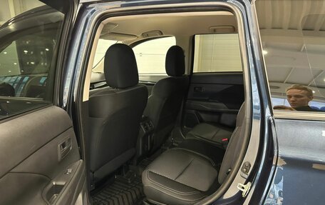 Mitsubishi Outlander III рестайлинг 3, 2020 год, 2 799 999 рублей, 18 фотография