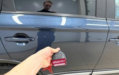 Mitsubishi Outlander III рестайлинг 3, 2020 год, 2 799 999 рублей, 26 фотография