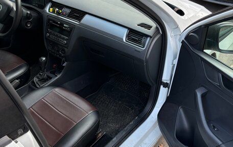 Skoda Rapid I, 2014 год, 900 000 рублей, 13 фотография