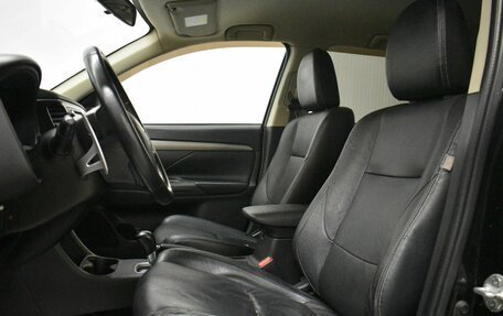 Mitsubishi Outlander III рестайлинг 3, 2012 год, 1 149 000 рублей, 8 фотография