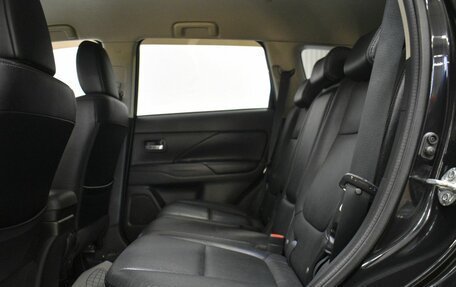 Mitsubishi Outlander III рестайлинг 3, 2012 год, 1 149 000 рублей, 16 фотография