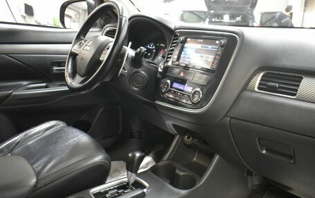 Mitsubishi Outlander III рестайлинг 3, 2012 год, 1 149 000 рублей, 19 фотография