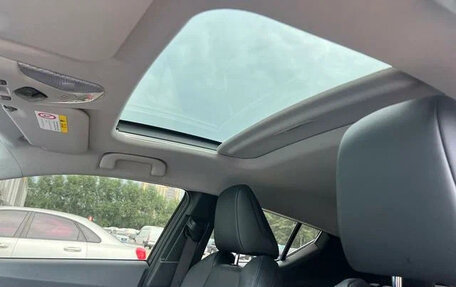 Toyota C-HR I рестайлинг, 2022 год, 1 850 000 рублей, 8 фотография