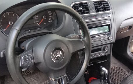 Volkswagen Polo VI (EU Market), 2012 год, 900 000 рублей, 3 фотография