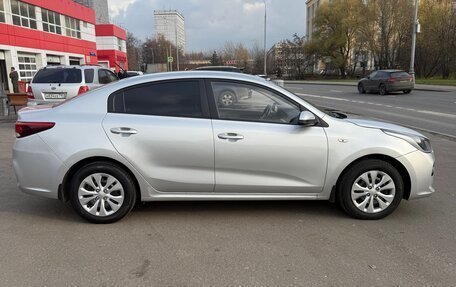 KIA Rio IV, 2017 год, 1 030 000 рублей, 7 фотография