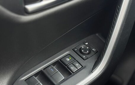 Toyota RAV4, 2021 год, 3 060 000 рублей, 15 фотография