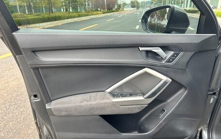 Audi Q3, 2022 год, 2 698 000 рублей, 14 фотография