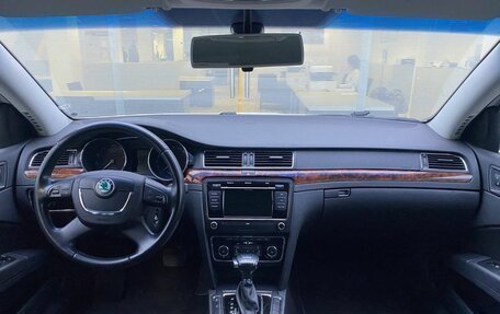 Skoda Superb III рестайлинг, 2012 год, 1 249 000 рублей, 17 фотография