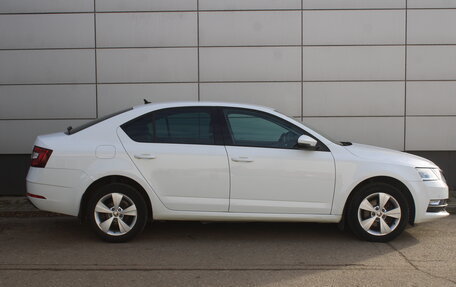 Skoda Octavia, 2019 год, 1 626 000 рублей, 9 фотография