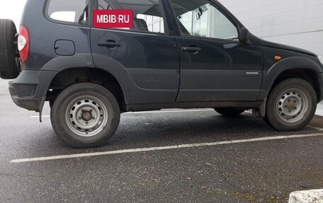 Chevrolet Niva I рестайлинг, 2011 год, 430 000 рублей, 2 фотография