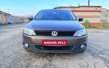 Volkswagen Jetta VI, 2012 год, 1 150 000 рублей, 2 фотография