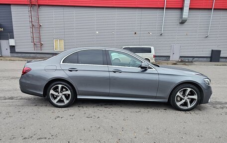 Mercedes-Benz E-Класс, 2017 год, 3 350 000 рублей, 5 фотография