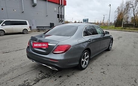 Mercedes-Benz E-Класс, 2017 год, 3 350 000 рублей, 4 фотография