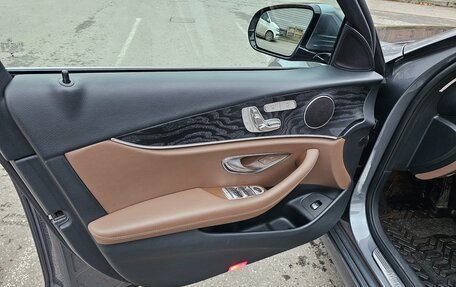 Mercedes-Benz E-Класс, 2017 год, 3 350 000 рублей, 10 фотография