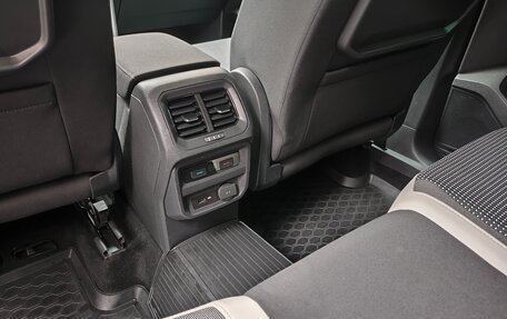 Volkswagen Tiguan II, 2020 год, 2 950 000 рублей, 20 фотография