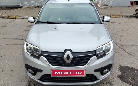 Renault Logan II, 2019 год, 1 050 000 рублей, 1 фотография