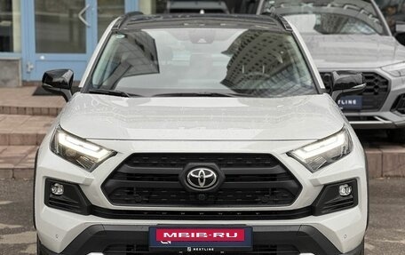 Toyota RAV4, 2025 год, 3 990 000 рублей, 4 фотография