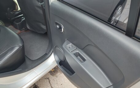 Renault Logan II, 2019 год, 1 050 000 рублей, 10 фотография